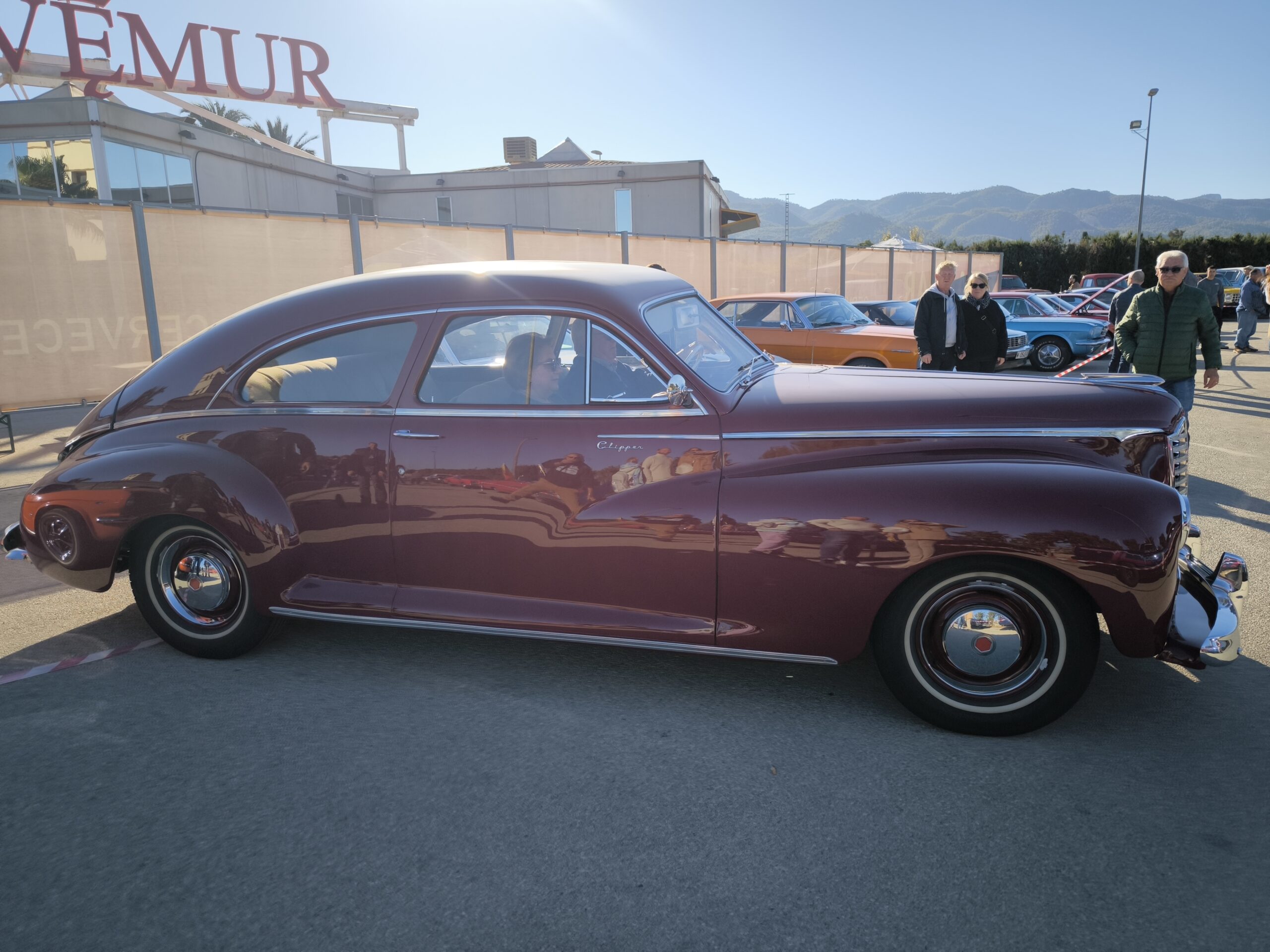 auto mustang triinu sirge heaolu mentor
